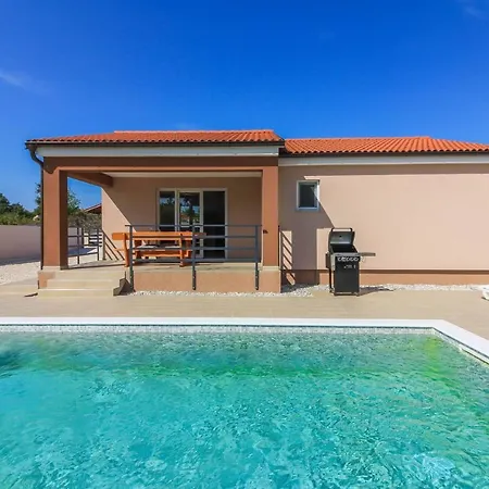 New Beautiful With Private Pool In Istria Stokovci